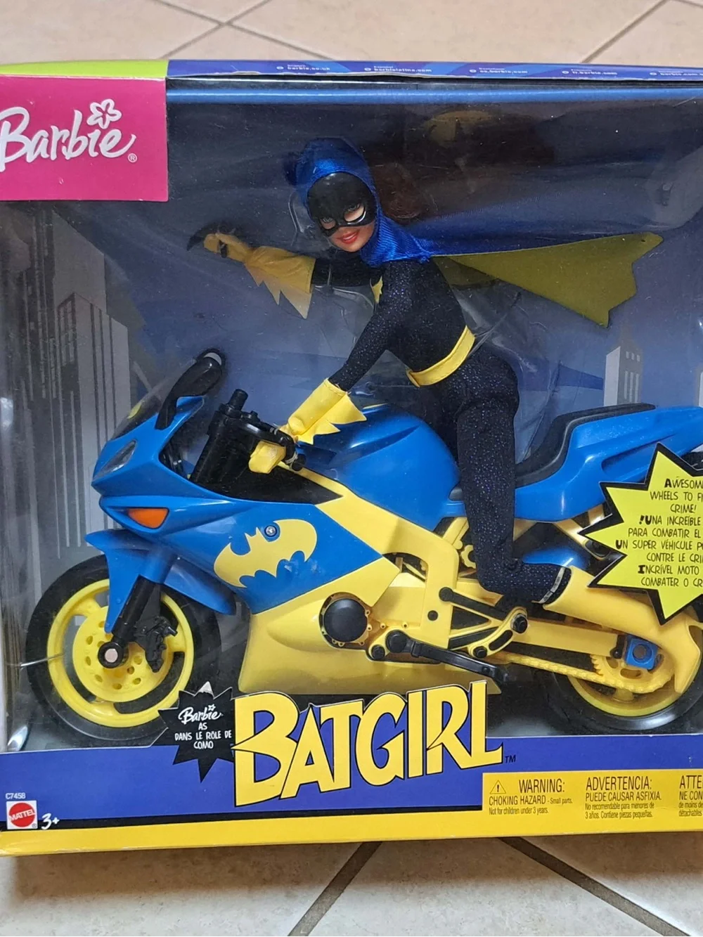Barbie 2003 Mattel Barbie as Batgirl doll set (model C7458)